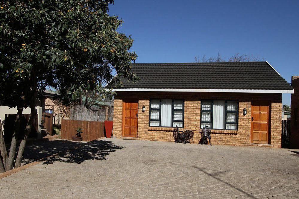 Kuruman Inn Exterior photo